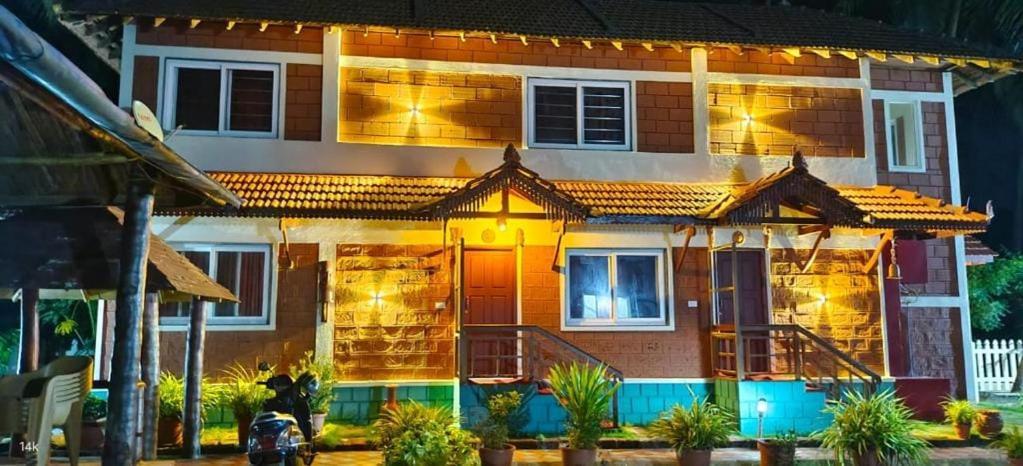 Glucklich Beach Cottages Kundapura Buitenkant foto
